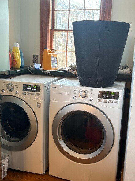 Building Photo - 1446 Cambridge St