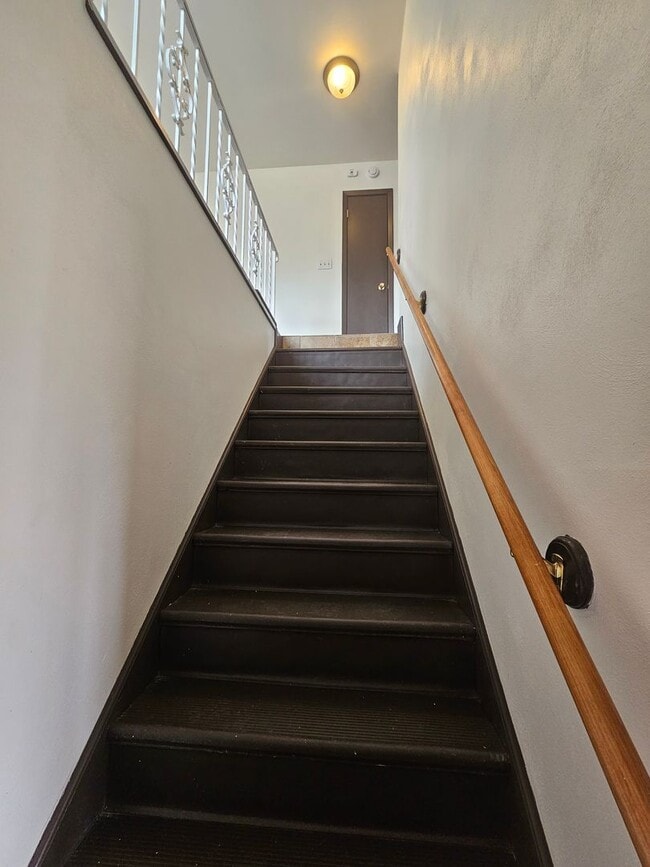 Building Photo - 3610 Central Ave