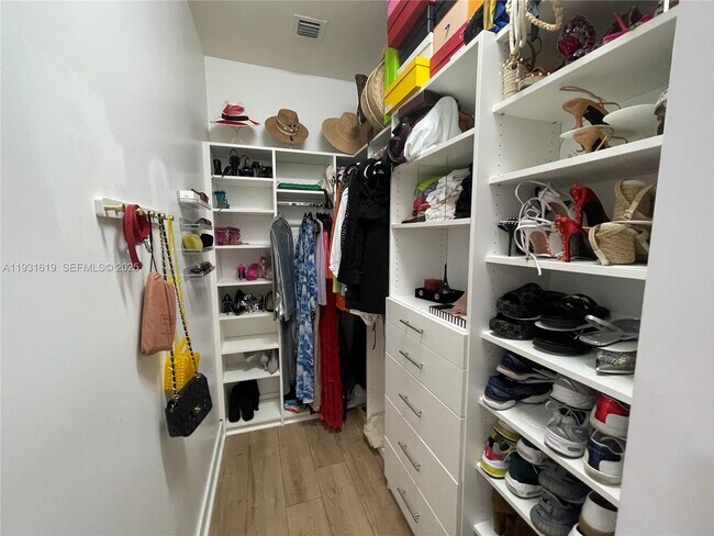 Building Photo - 8175 NW 104th Ave