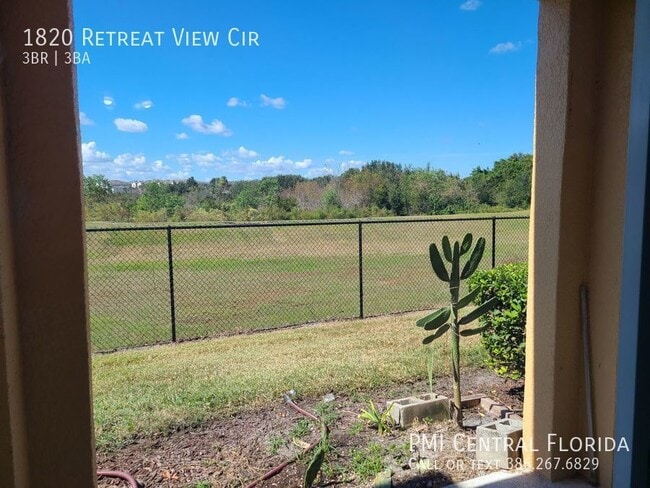 Building Photo - 1820 Retreat View Cir