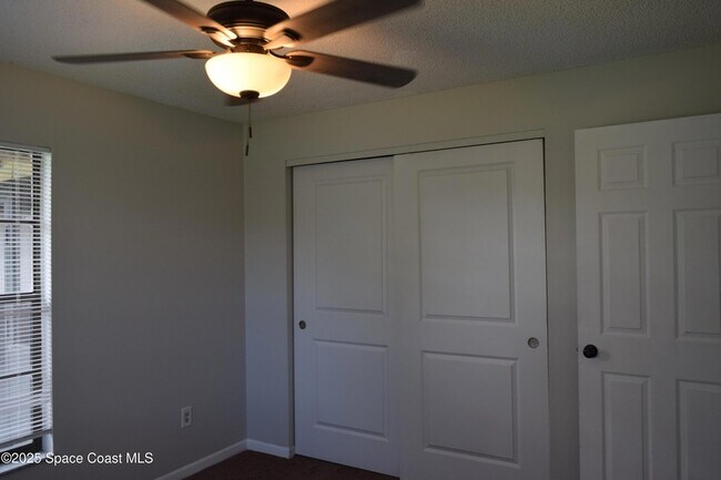 Building Photo - 326 Decordre Rd SE