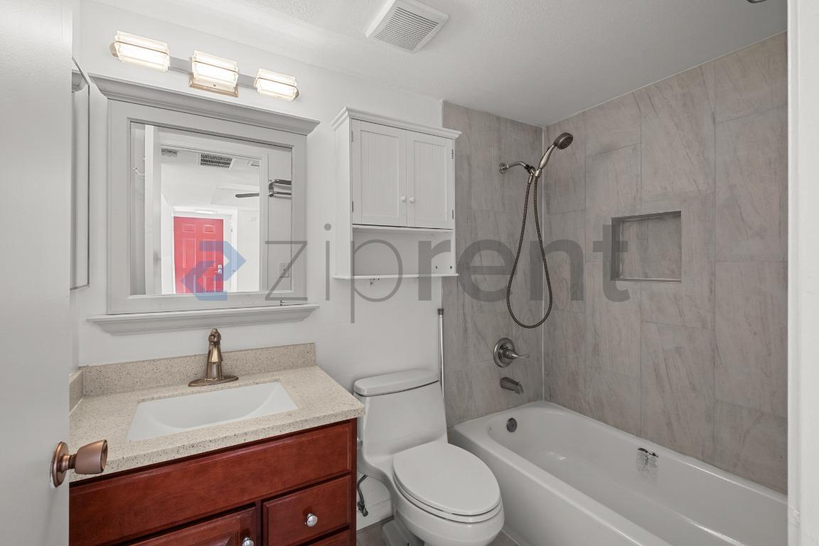 Building Photo - 3841 Milton Terrace