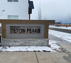 Building Photo - Driggs - New Flats at Teton Peaks Unit 204