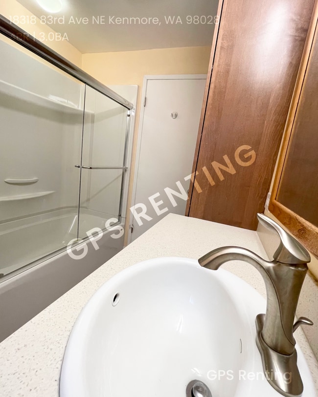 Building Photo - Spacious Home with Stunning Territorial Vi...