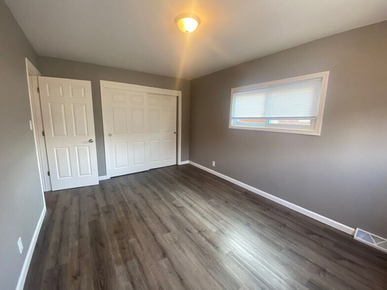 Building Photo - 4267 N 68th St