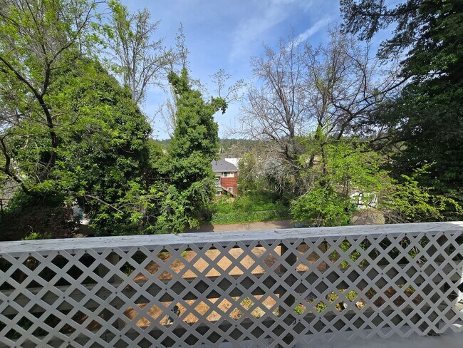 Building Photo - 133