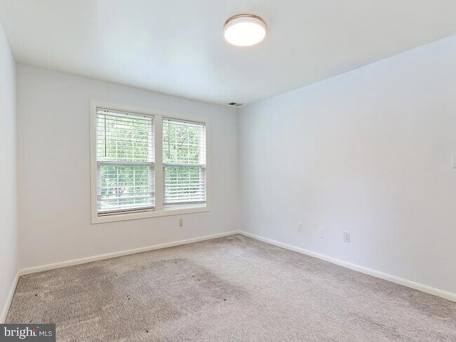 Building Photo - 107 Delamere Dr