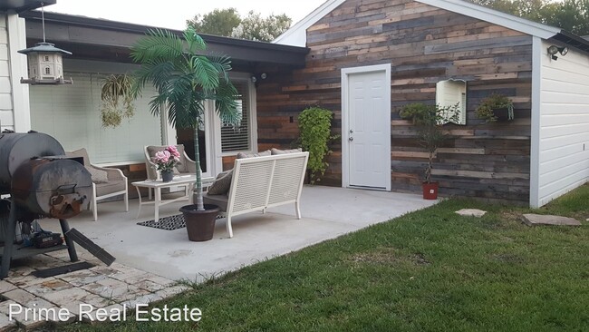 Building Photo - 3 br, 3 bath House - 338 Chenoweth