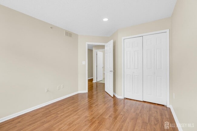 Building Photo - 98 Prestwick Way