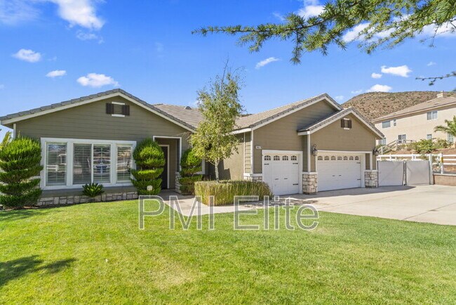 Primary Photo - 34677 Desert Rd