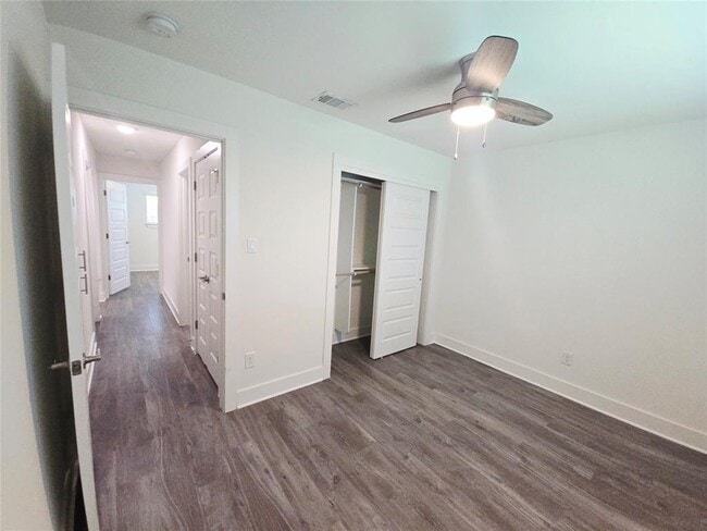Building Photo - 6103 Calmar Cove
