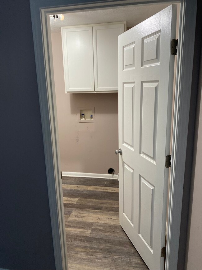 Washer & dryer hookups - 1026 Granada Rd