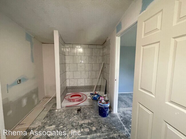 Building Photo - 2 br, 2 bath House - 4873 Cleveland Street...
