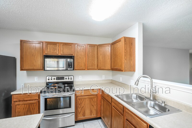 Building Photo - 6886 W Raleigh Dr