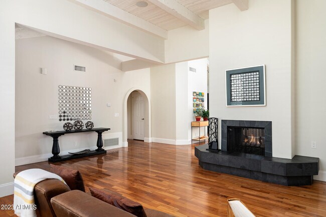 Building Photo - 8637 E San Lucas Dr