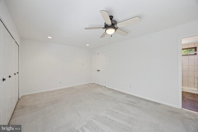 Building Photo - 128 Granite Hill Ct
