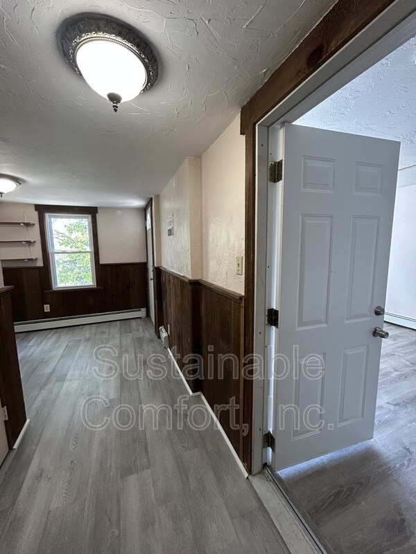 Building Photo - 16 Carlstad St