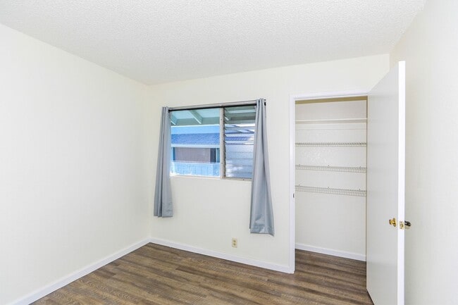 Building Photo - WAIPIO GENTRY: 2-BED, 1-BATH, 1-PARKING NOW AVAILABLE !