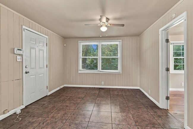 Building Photo - 501 Weakley Ave