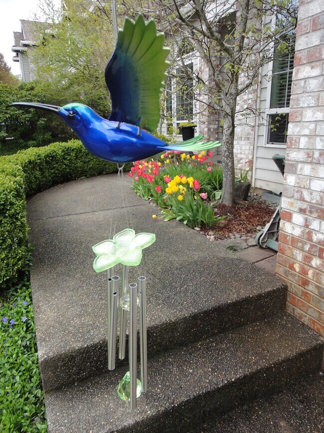 Building Photo - 17083 SW Arbutus Dr