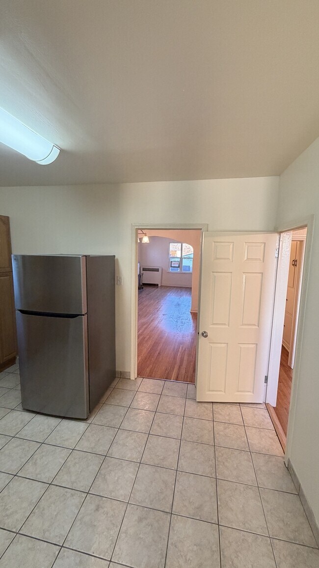 Building Photo - 1447 S Broadway