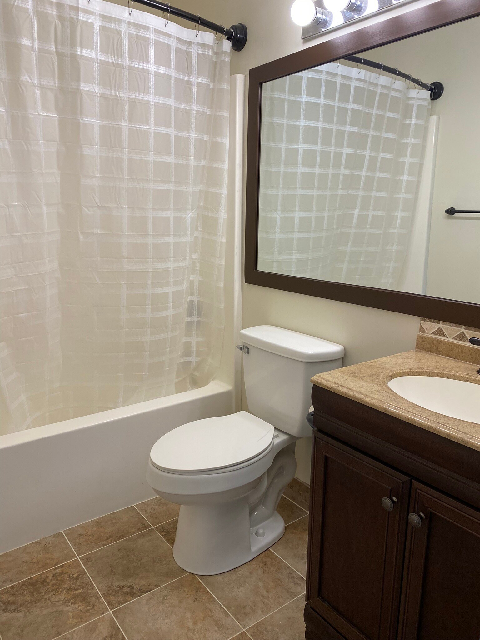 Building Photo - 2410 Bradford St