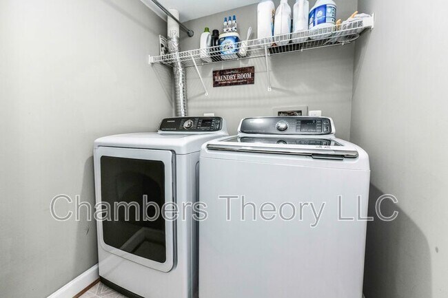 Building Photo - 15640 Avocet Loop