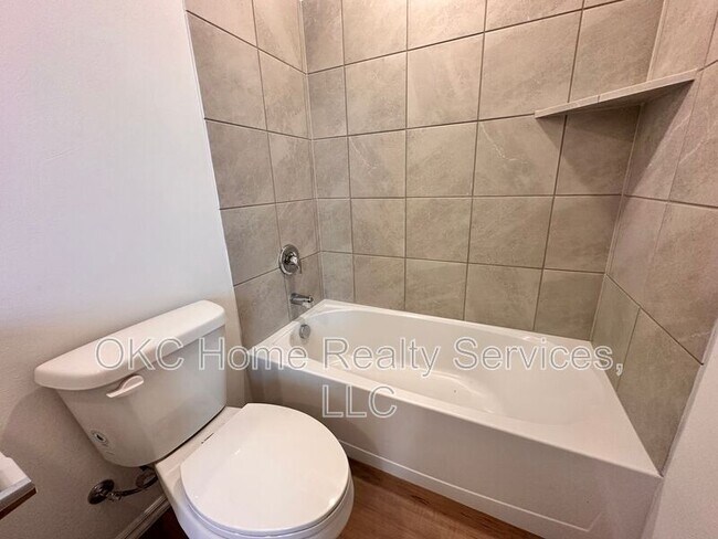 Building Photo - 2318 Wolford Ct