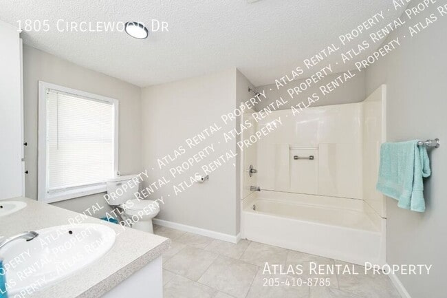 Building Photo - 1805 Circlewood Dr