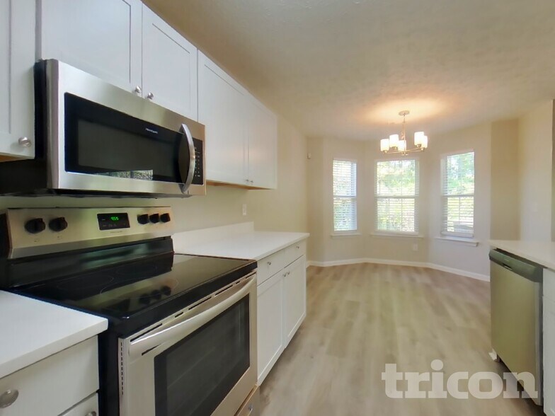 Building Photo - 1026 Bonita Cir