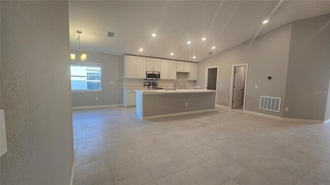 Building Photo - 747 Cypress Creek Run