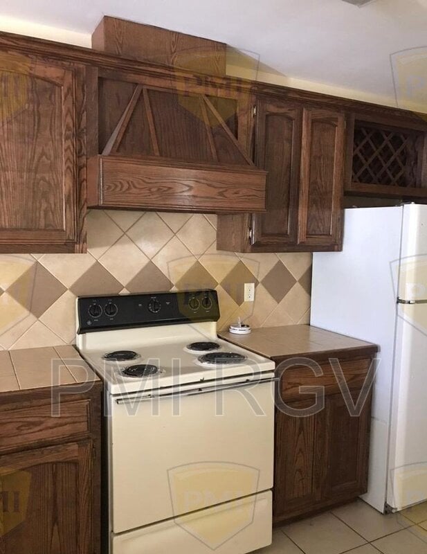 Building Photo - 1603 W Omni Ave