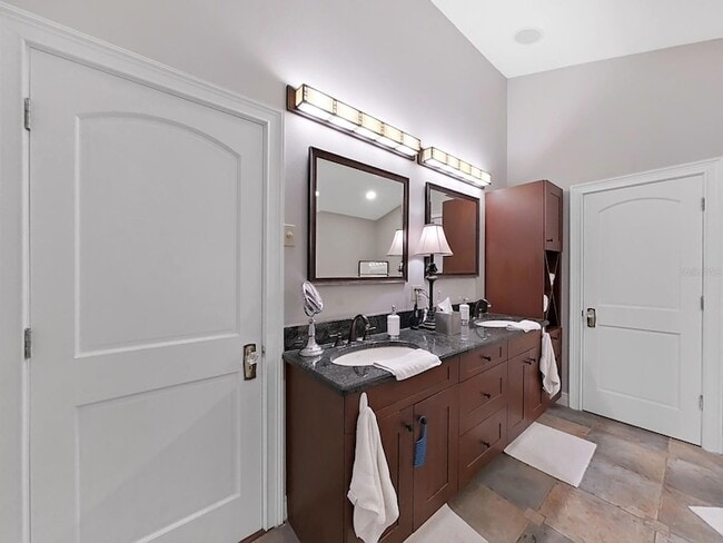 Building Photo - 4313 W Granada St