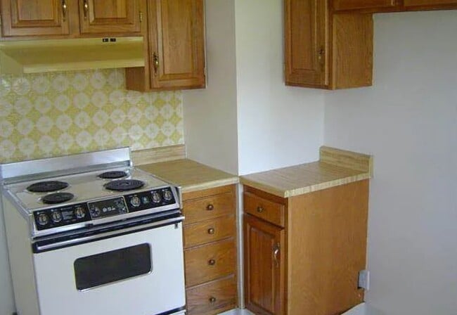 Building Photo - Move In Ready 3 Bed 1 Bath Rental