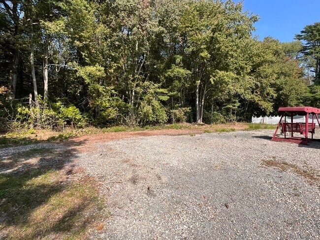 Building Photo - 63A Lakeside Ave