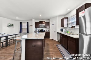 Building Photo - 1006 Pacific Monarch