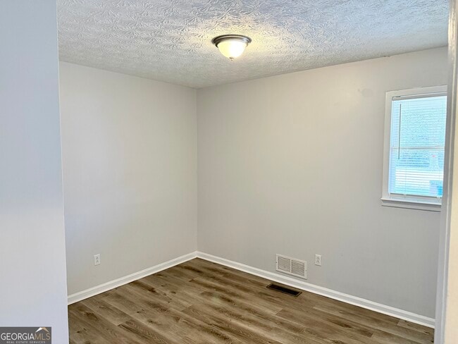 Building Photo - 88 Church St