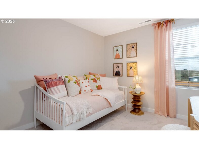 Building Photo - 9218 SE Azalea St