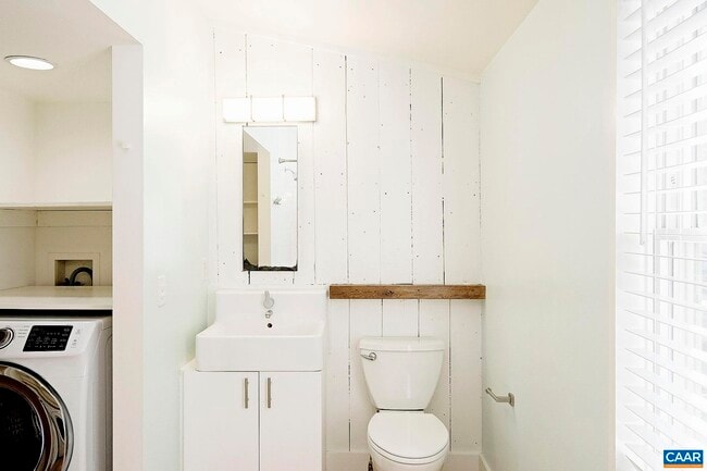 Building Photo - 223 4th St SW