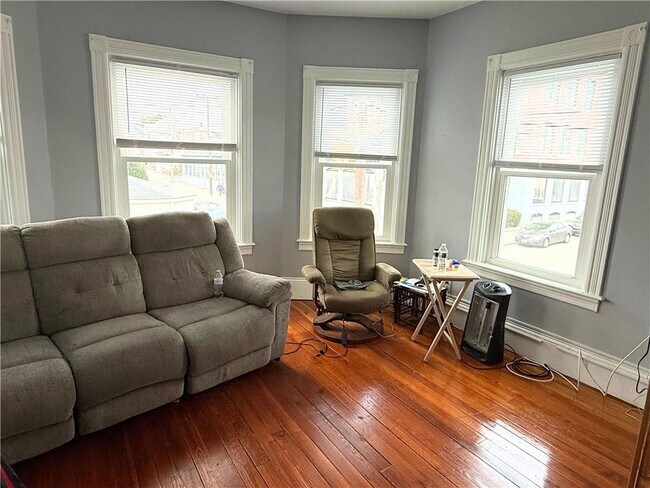 Building Photo - 53 Hadwin St