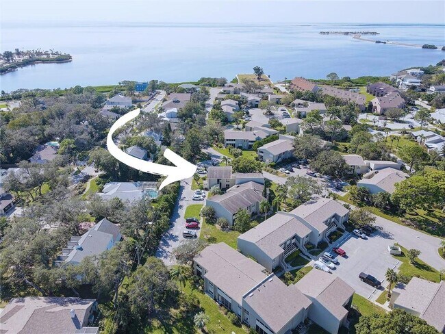 Building Photo - 428 Windrush Bay Dr