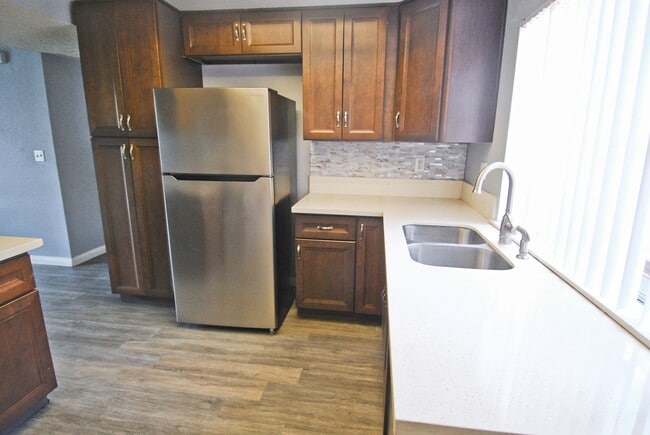 Building Photo - 1097 S Santo Antonio Dr
