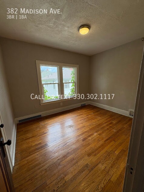 Building Photo - 382 Madison Ave