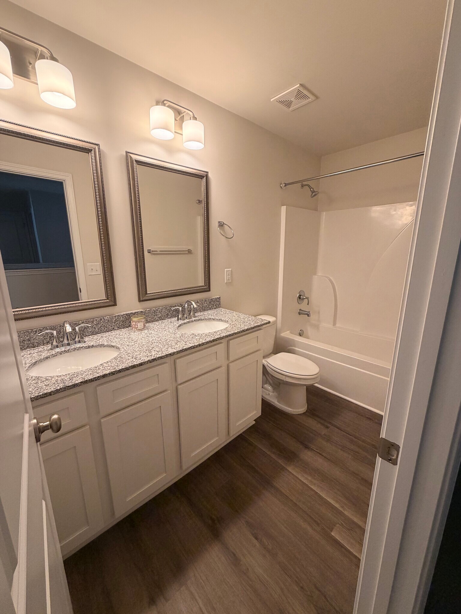 Building Photo - 706 Common Widgeon Way