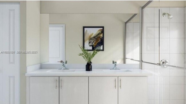 Building Photo - 701 SE 14th Ct