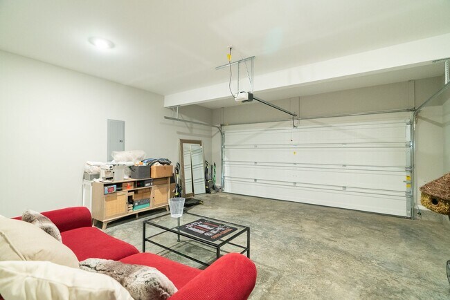 Building Photo - 11715 Pepper Ridge Ln