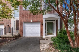 Building Photo - 9700 Kennoway Ct