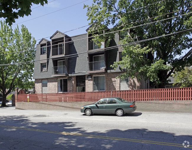 Primary Photo - Wood Crest Apartments
