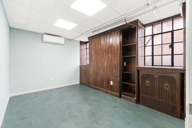 Building Photo - 2314 Palisade Ave