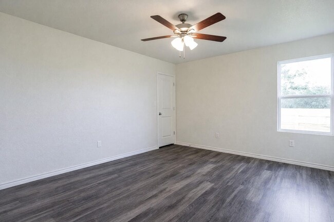 Building Photo - AVAILABLE NOW; APPLY TODAY ON OUR WEBSITE! 1 MONTH FREE